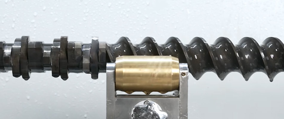 Clean Extruder Screws 1