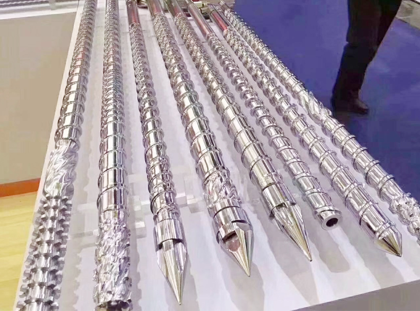 Customized Processing of Screw for Injection Molding Machine 1
